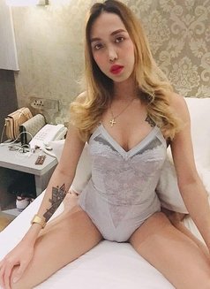 Alaska Slim - Transsexual escort agency in Hong Kong Photo 3 of 5