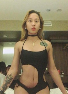 Alaska Slim - Acompañantes transexual in Manila Photo 10 of 17