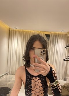 Alaz - Transsexual escort in Riyadh Photo 1 of 3