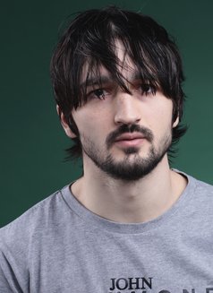 Albert - Male escort in Seoul Photo 3 of 4