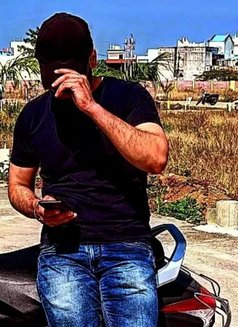 Albert - Male escort in Noida Photo 2 of 5