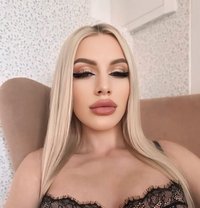 Albina - escort in Paris