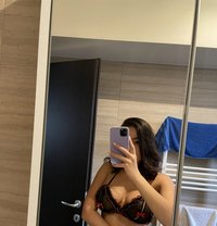 Albina Russian Girl for Meet and Cam - puta in Bangalore Photo 1 of 4