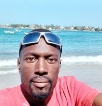 Alboury - Male adult performer in Dakar