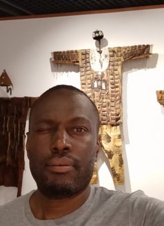 Alboury - Male adult performer in Dakar Photo 5 of 5