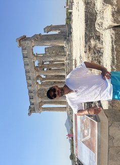 Aldar - masseur in Athens Photo 2 of 3