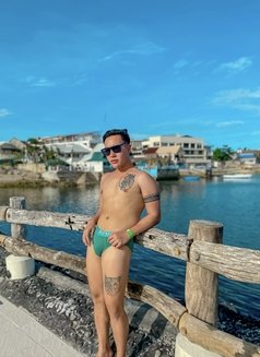 Aldron Tan - Acompañantes masculino in Cebu City Photo 1 of 13