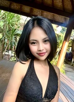 Alea New in Town - puta in Bali Photo 1 of 10