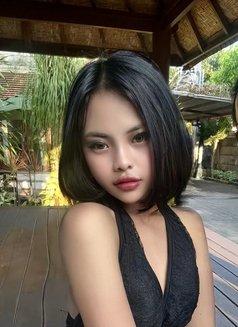 Alea New in Town - puta in Bali Photo 2 of 10