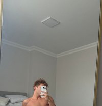 Alec - Male escort in Abu Dhabi