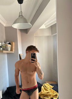 Alec - Male escort in İstanbul Photo 5 of 5