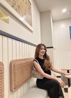 Alecia Givanya - escort in Singapore Photo 2 of 8