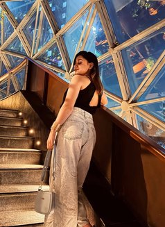Aleena - escort in Sharjah Photo 3 of 4