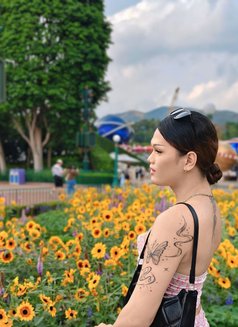 Aleeya Finly - Transsexual escort in Makati City Photo 4 of 5
