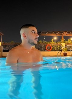 ALEX - Male escort in Dubai Photo 1 of 3