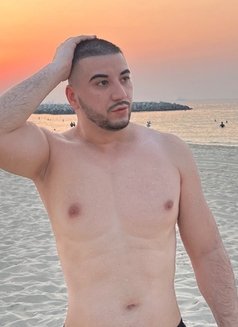 Alex - Male escort in Dubai Photo 2 of 5