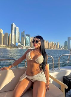 Alejandra D - escort in Dubai Photo 3 of 8