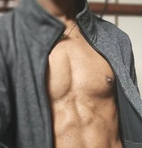 Alejandro - masseur in Osaka