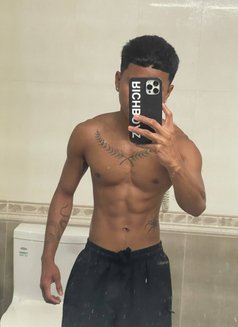 Alejandro Latergo - Male escort in Manila Photo 5 of 5