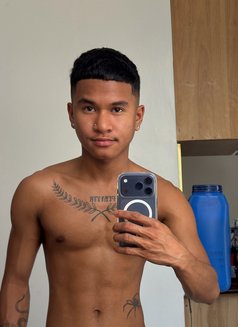 Alejandro Latergo - Male escort in Manila Photo 2 of 3