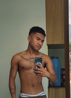 Alejandro Latergo - Male escort in Manila Photo 3 of 3