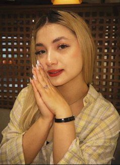 Aleksa - escort in Hong Kong Photo 4 of 9