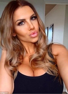Aleksa - escort in London Photo 2 of 5