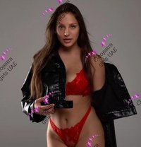 ALEKSANDRA HOTTEST - puta in Abu Dhabi