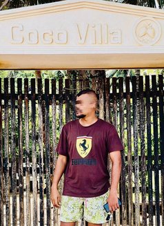 Alen Fernando - Male escort in Anuradhapura Photo 3 of 7