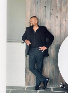 Alen Fernando - Male escort in Anuradhapura Photo 5 of 7