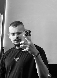 Alen Fernando - Male escort in Anuradhapura Photo 7 of 7