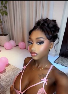 Alena Gomez - escort in Abidjan Photo 2 of 3