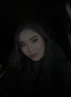 Alena - escort in Dubai Photo 2 of 9