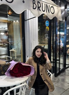 Alena - escort in Dubai Photo 5 of 9