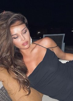 Alena - escort in Dubai Photo 4 of 5