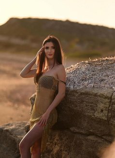 Alena - puta in Dubai Photo 6 of 6