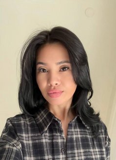 Alenia Love - puta in İstanbul Photo 6 of 6