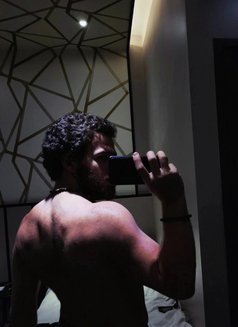 Aleqsandre - Male escort in Dubai Photo 1 of 4