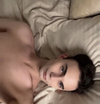 Ales - Male escort in Riyadh Photo 4 of 4