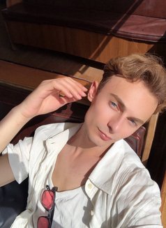 Ales - Male escort in İstanbul Photo 2 of 3