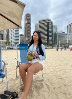 Alessandra - puta in Dubai Photo 1 of 5
