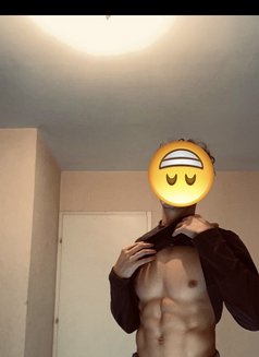 Alessandro - Male escort in Taipei Photo 2 of 4