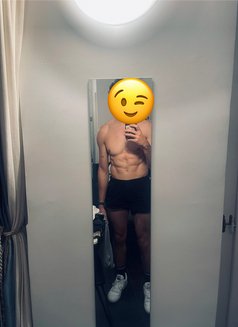 Alessandro - Male escort in Taipei Photo 3 of 4