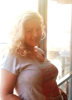 Alessia Big. Sexy Blond Brazilian - puta in Dubai Photo 5 of 18