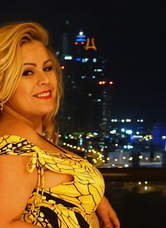 Alessia Big. Sexy Blond Brazilian - escort in Dubai Photo 16 of 18