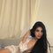 Alessia - escort agency in Riyadh Photo 4 of 7