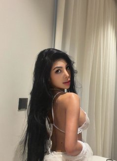 Alessia - escort agency in Riyadh Photo 5 of 7