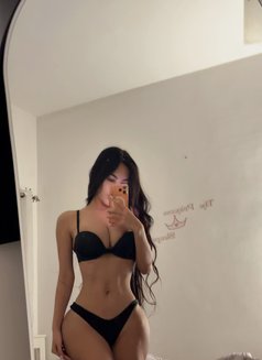 Alessia - Agencia de putas in Riyadh Photo 6 of 8