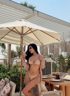 Alessia - Agencia de putas in Riyadh Photo 7 of 8