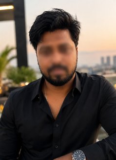 Alex 26 - Male escort in Colombo Photo 1 of 2